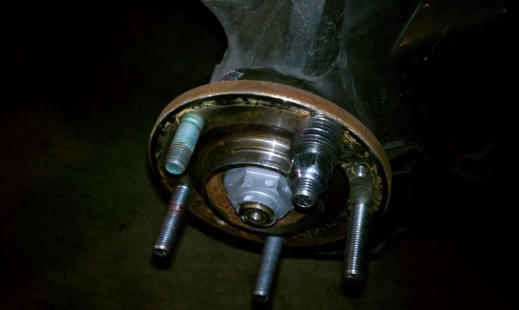 HowTo Changing wheels studs & wheel spacer installation